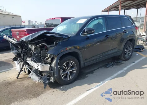 2019 Toyota Highlander Le z USA, uszkodzony, nr VIN 5TDZZRFH9KS346692